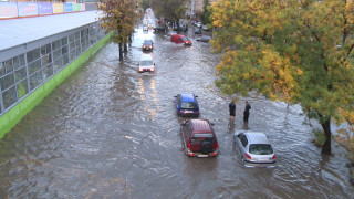 Наводнение по улиците на Стара Загора