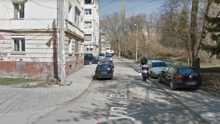 Улица в Перник, на която е позволено паркирането и от