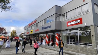 Нов логистичен и търговски център откри в Плевен местната компания