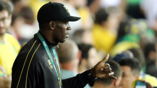 Юсейн Болт продължава с активния нощен живот Осемкратният олимпийски шампион