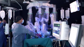 Военномедицинската академия ВМА направи първата си АГ операция с роботизираната система