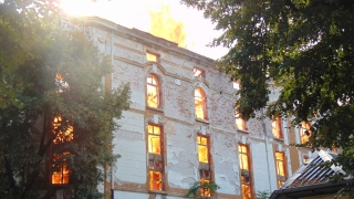 Шест години след пожара в Тютюневите складове в Пловдив започна събарянето