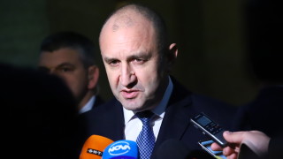 Държавният глава Румен Радев недоумява как партиите се крият зад