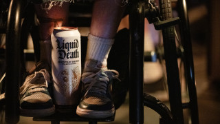 Liquid Death е гола вода. И е бизнес за над 1 милиард долара