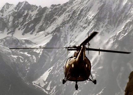 Лавина затрупа над 100 пакистански войници в Хималаите
