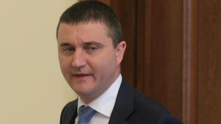Горанов скептичен към призивите за промяна на плоския данък