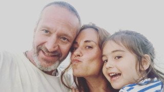 Признаваме че следим с интерес морските приключения на красивата актриса