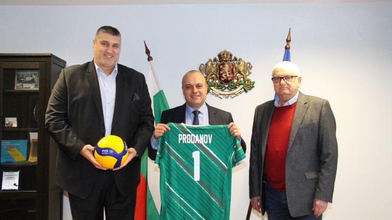 Христо Проданов обсъжда популяризирането на спортния туризъм