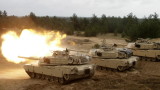  Обучават украинските военни да ръководят танковете 