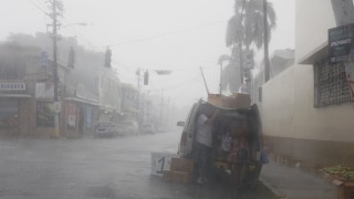 Ураганът "Ирма" предизвика масово опустошение на Карибите