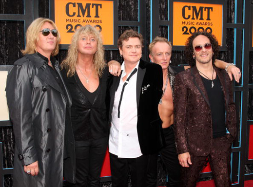 Def Leppard си взимат почивка