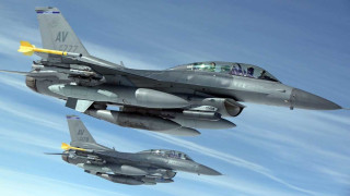 Lockheed Martin обеща база за ремонти на F-16 в България