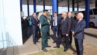 Министърът на вътрешните работи Иван Демерджиев и заместник министърът Венцислав Катинов