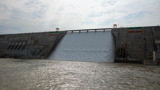 Етиопия официално откри най голямата водноелектрическа централа в Африка която достигна