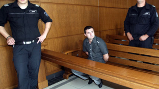 Не открили кръв по ножа от "Соло"