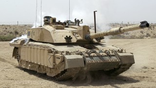Великобритания обмисля да достави на Украйна танкове за първи път