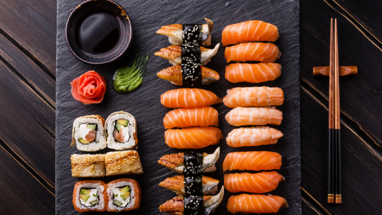 Любителите на суши стават все повече, но, разбира се, не