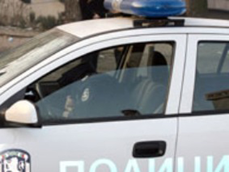Футболен хулиган се нахвърли на полицай в Стамболийски