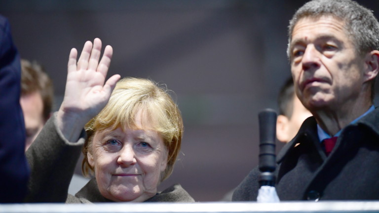 Меркел призова Европа да разработи нови оръжия