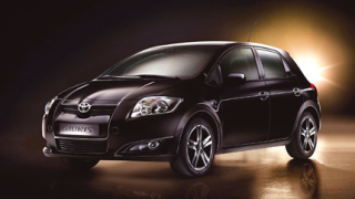 Toyota заменя Corolla с Auris