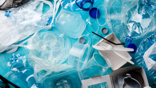 Японски учени създадоха пластмаса която се разтваря в морска вода