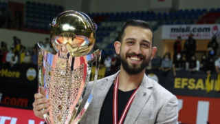 Старши треньорът на женския волейболен Марица Пловдив Ахметджан Ершимшек получи