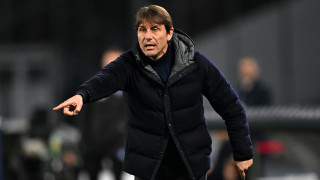 Наполи е готов да привлече халфа на Нотингам Форест Калъм