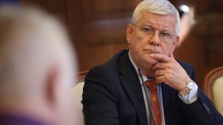 Министърът на земеделието и храните Кирил Вътев направи първа копка