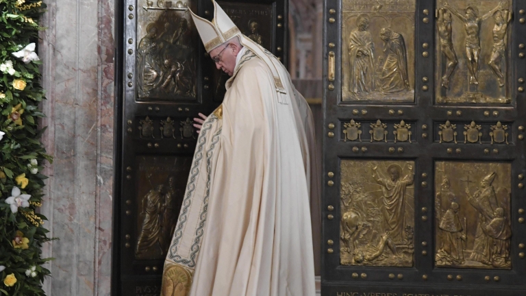 Папа Франциск се обърна към католиците с писмо, в което