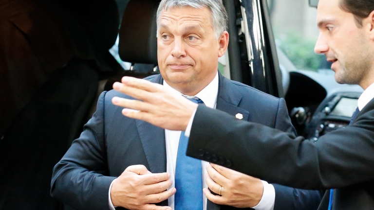 В Европа можеше да има само няколко хиляди имигранти, твърди Орбан 