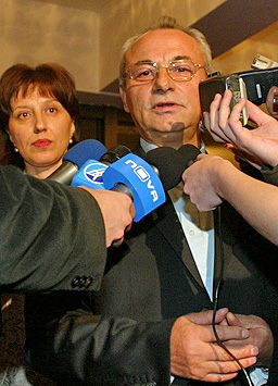 Доган: На който му стиска, да повтаря възродителния процес
