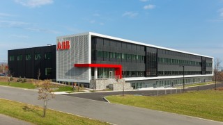 Швейцарската компания за електронно оборудване ABB купува бизнеса с индустриални