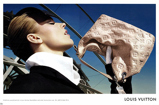 Кризата не лови Louis Vuitton