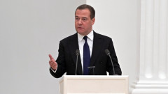 Медведев натяква на Украйна да се поучи от ЮАР за ядрените оръжия