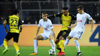 Мениджърът на Челси Антонио Конте има реалната възможност да подсили