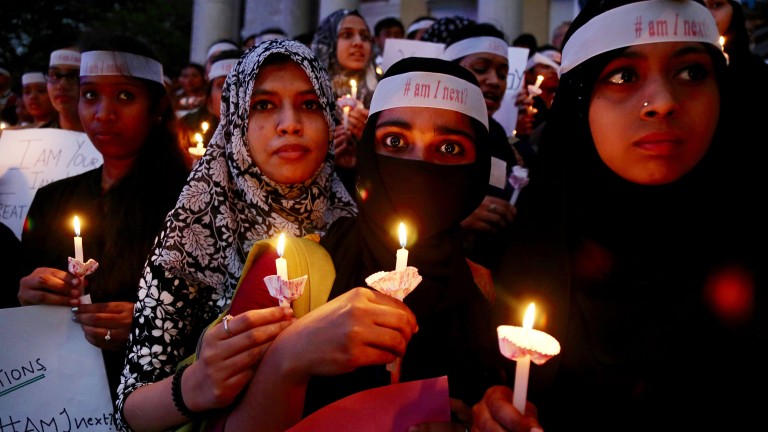 Второ дете изнасилено и подпалено в Индия