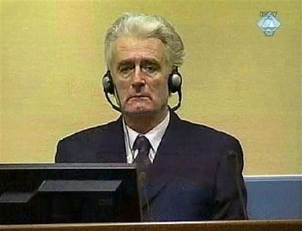 Караджич застава пред съда в Хага