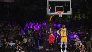 ЛеБрон Джеймс пропусна два свободни удара и сгреши стрелба в