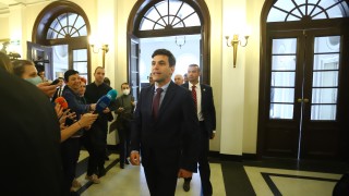 Протестите на партия Възраждане и импровизираният опит за нахлуване на