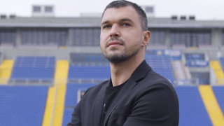 Бившият нападател на Левски Валери Божинов е при отбора в