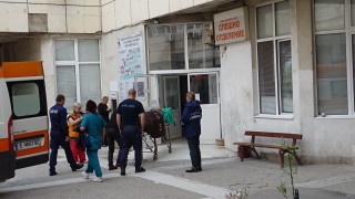 Нападателят на медиците в Гоце Делчев е приет в благоевградската