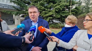Ангелов: Записалите се за ваксина са 60 000 души