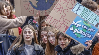 Повече от 10 000 ученици в Белгия пропуснаха днешните учебни