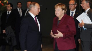 Германският канцлер Ангела Меркел и френският президент Еманюел Макрон обявиха