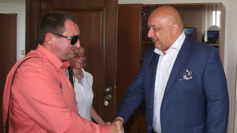 Министър Кралев се срещна с председателя на федерацията "Спорт за хора със зрителни увреждания" д-р Иван Янев