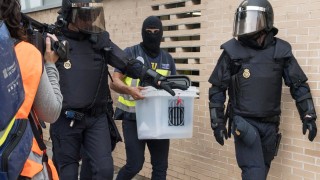 Насилие и кръв обагриха референдума в Каталуния съобщава Ройтерс Агенцията