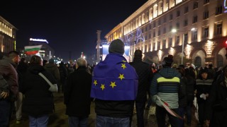 Десетки хиляди хора излязоха в четвъртък по улиците на София