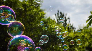 Едва ли има човек който да не се усмихне когато