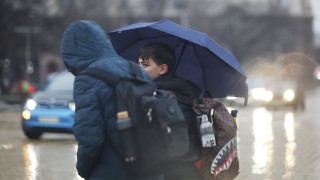 Днес преди обяд на много места в Южна България валежите