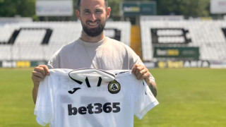 Бразилецът Диего Фераресо играещ на поста краен защитник подписа със